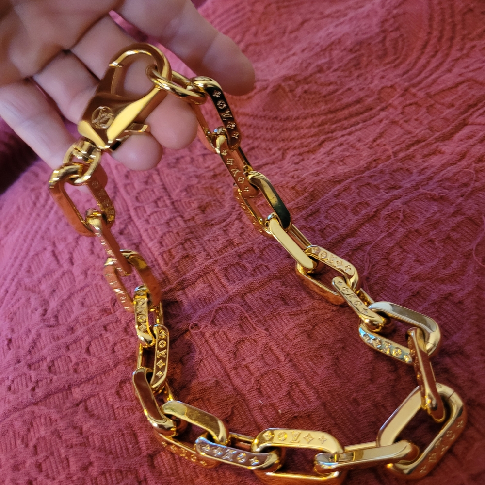 Louis Vuitton Gold Monogram Collier Edge Necklace
